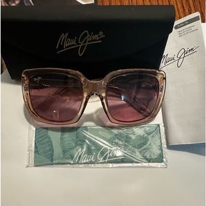 Brand new Maui Jim two steps sunglasses